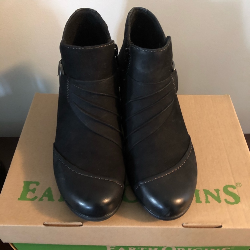 Earth origins ankle boots
